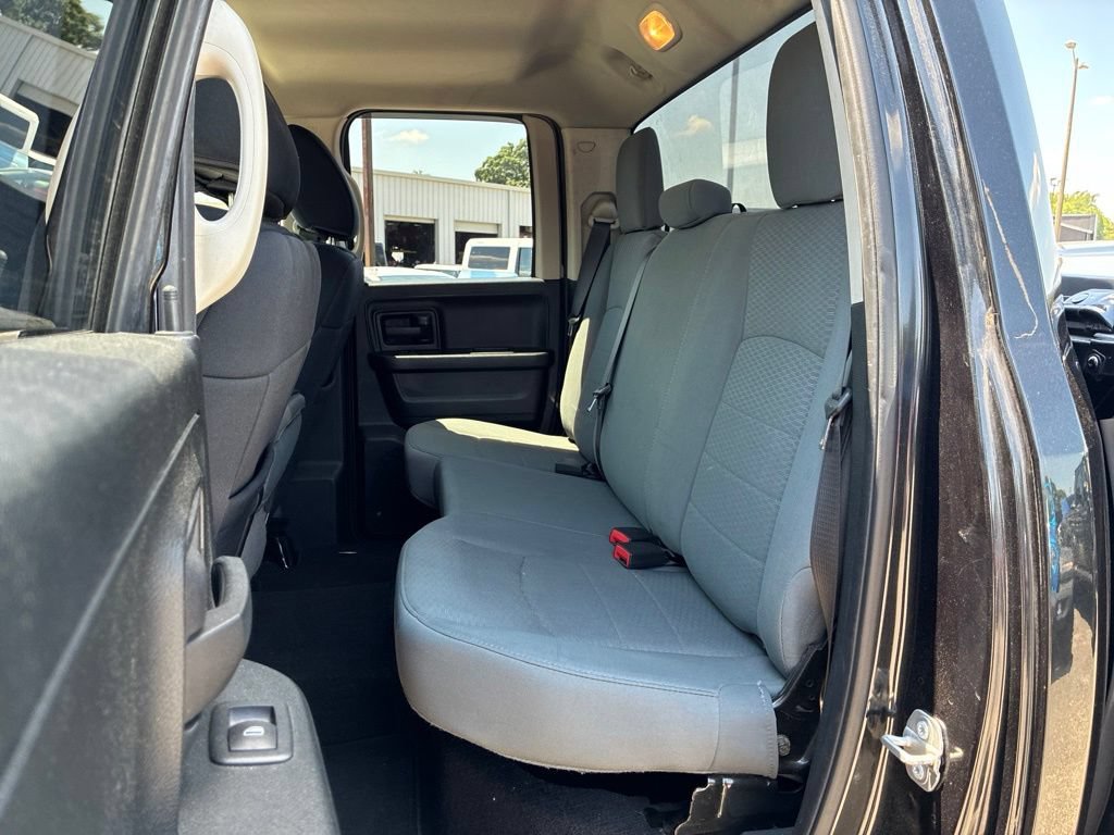 Used 2018 RAM 1500 Express w/ Black Ram 1500 Express Group AWD/4WD image 20