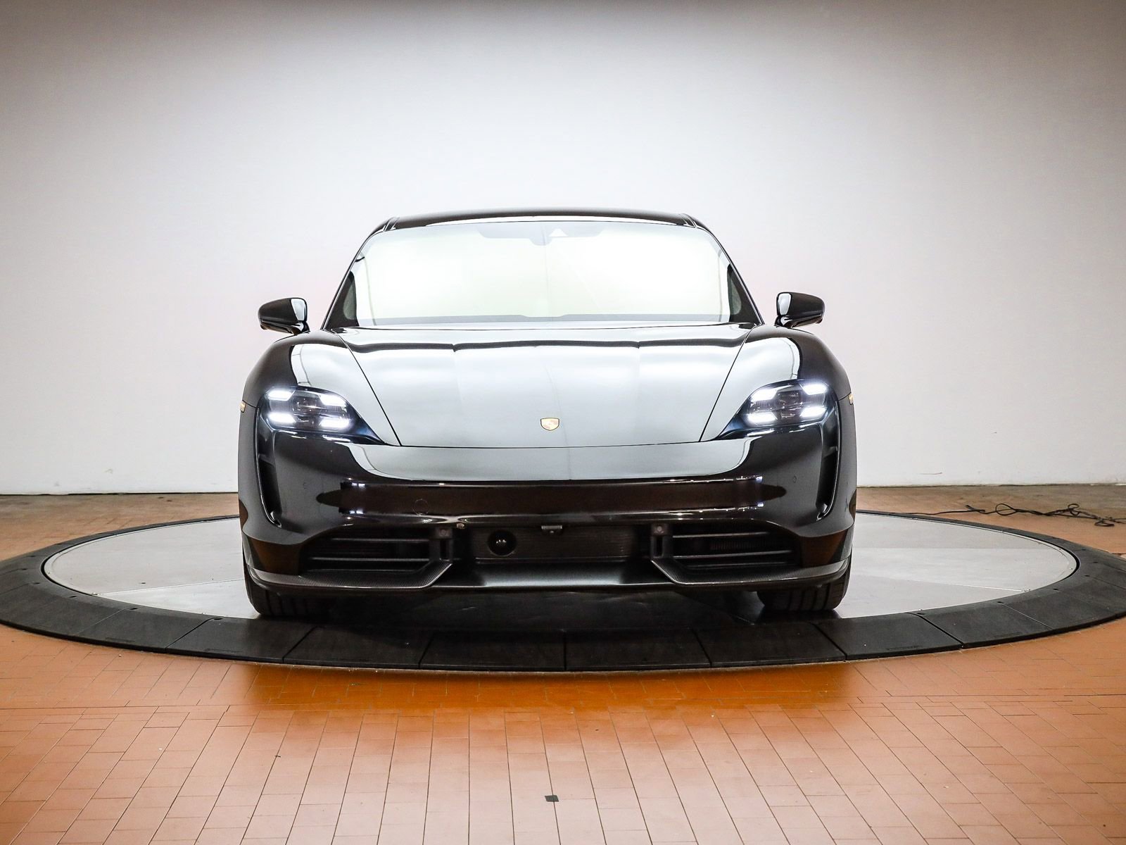 Certified 2021 Porsche Taycan Turbo S image 15