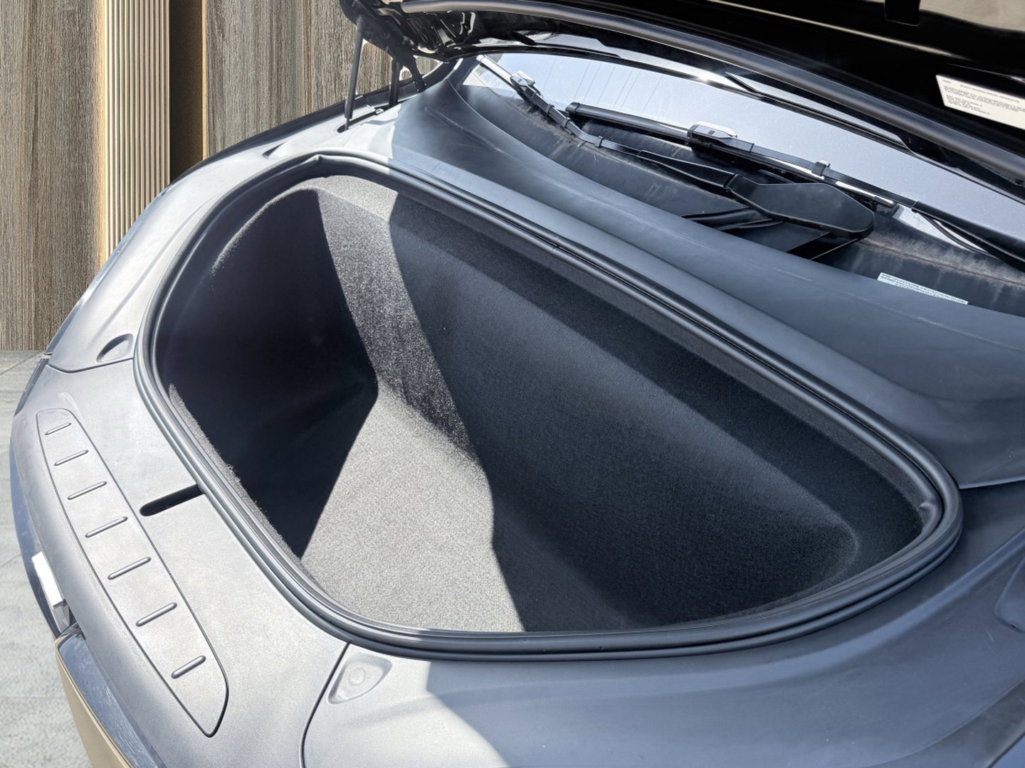 Used 2022 Tesla Model X image 23