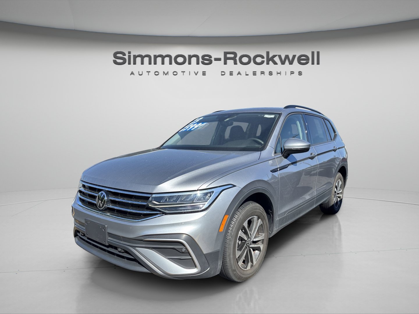 Used 2023 Volkswagen Tiguan S w/ Driver Assistance Package AWD/4WD image 2