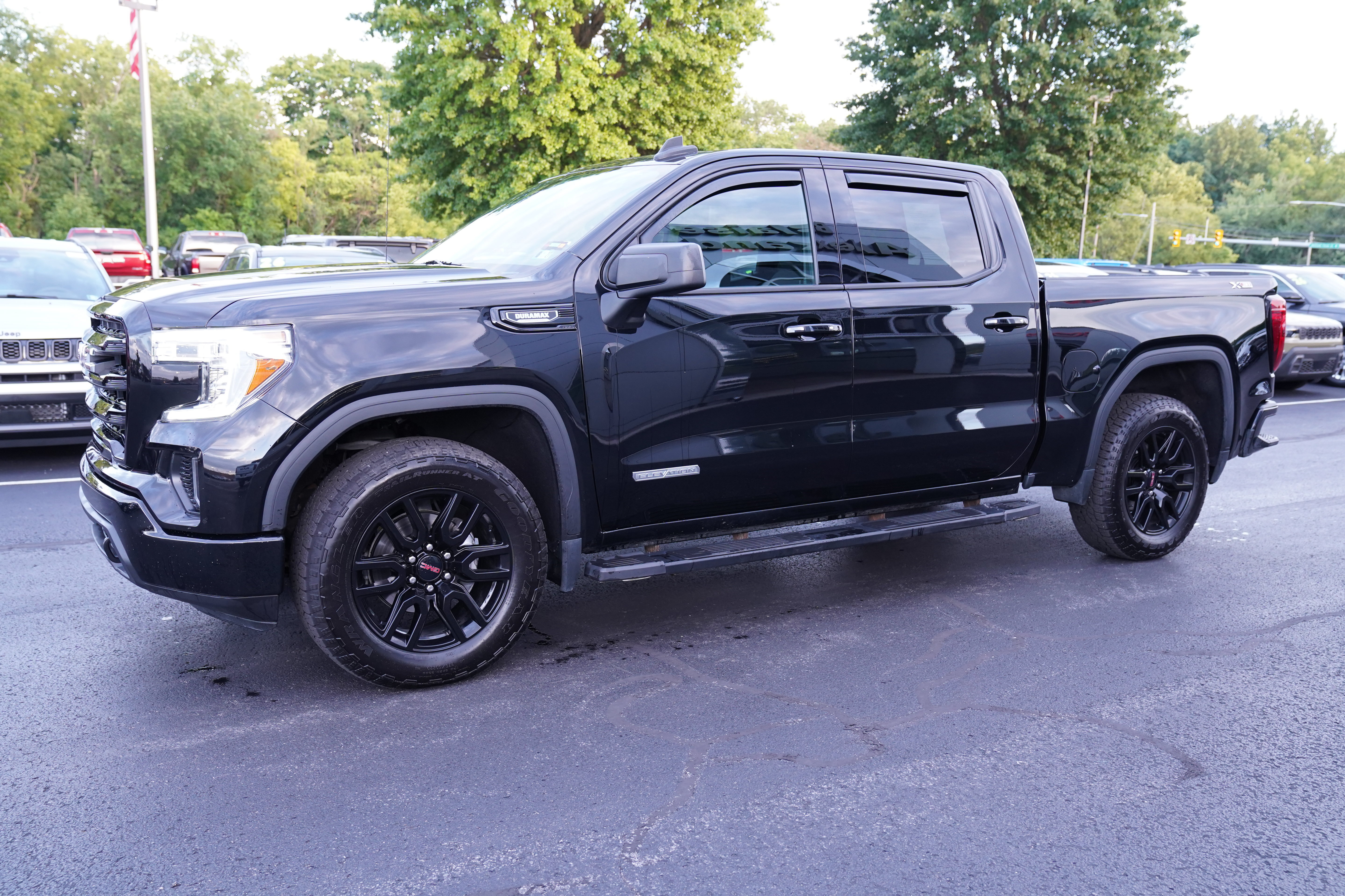 Used 2021 GMC Sierra 1500 Elevation w/ X31 Off-Road Package AWD/4WD image 9