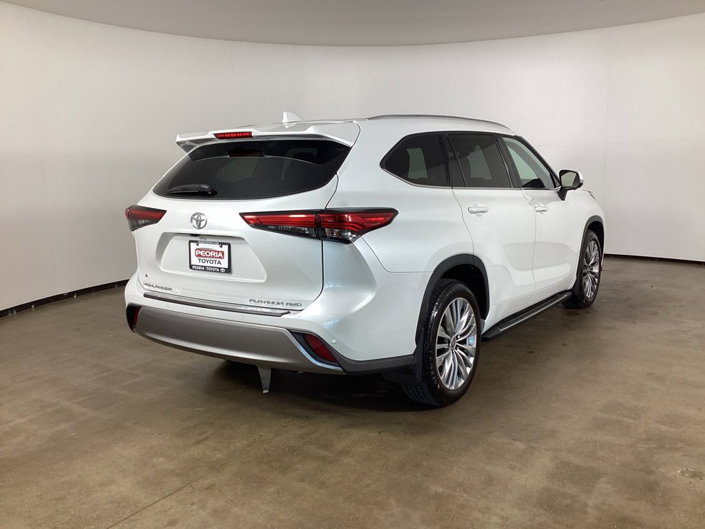 Used 2023 Toyota Highlander Platinum AWD/4WD image 5