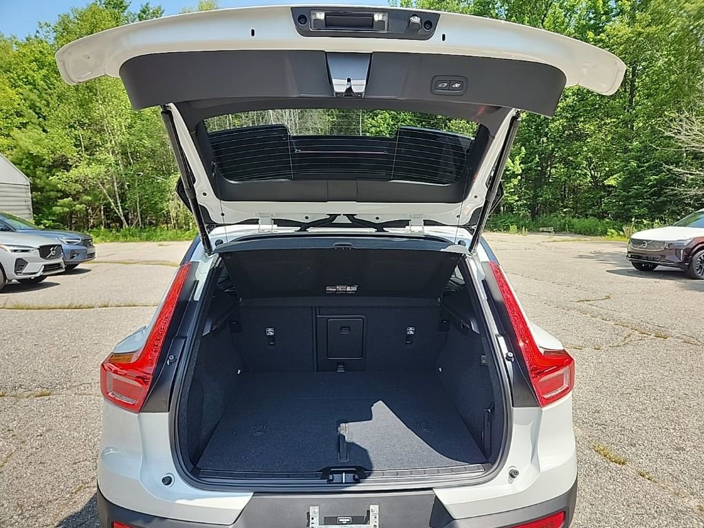 Certified 2024 Volvo XC40 Recharge Ultimate AWD/4WD image 38