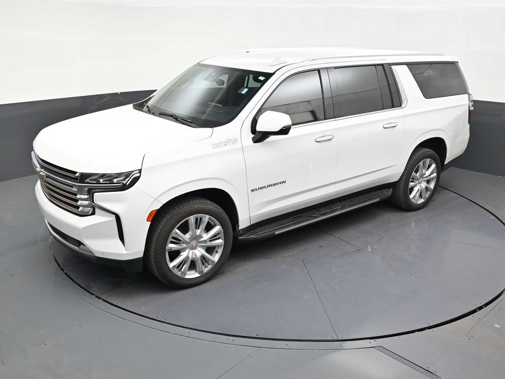 Used 2022 Chevrolet Suburban High Country RWD image 11