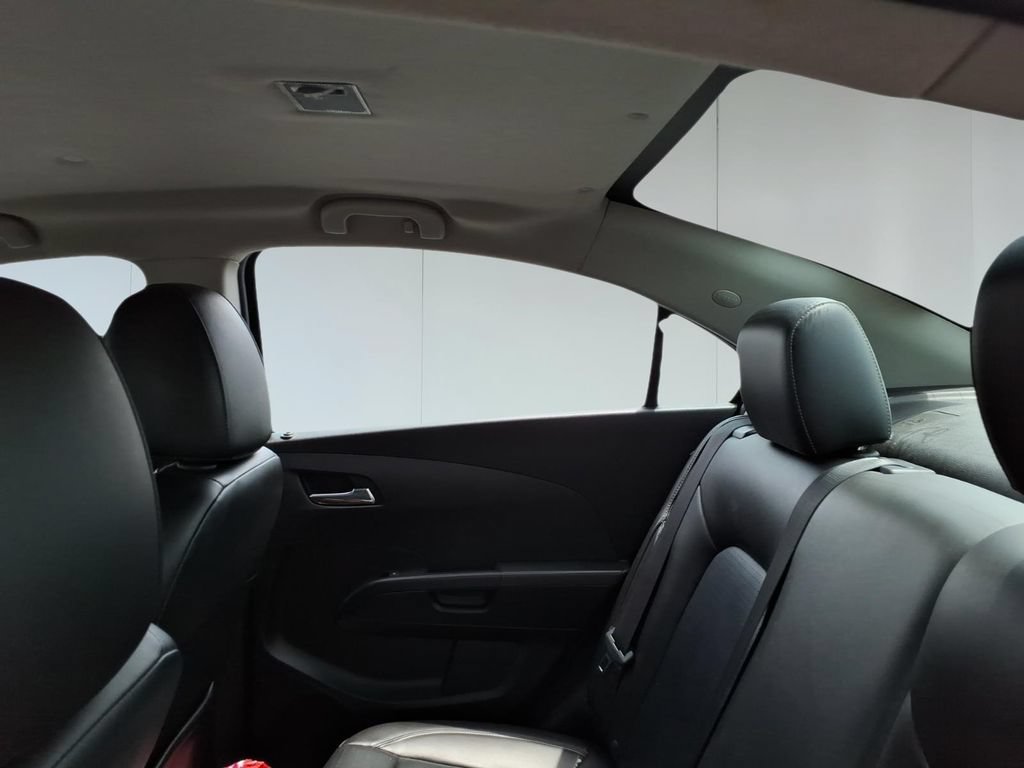 Used 2019 Chevrolet Sonic Premier FWD image 12