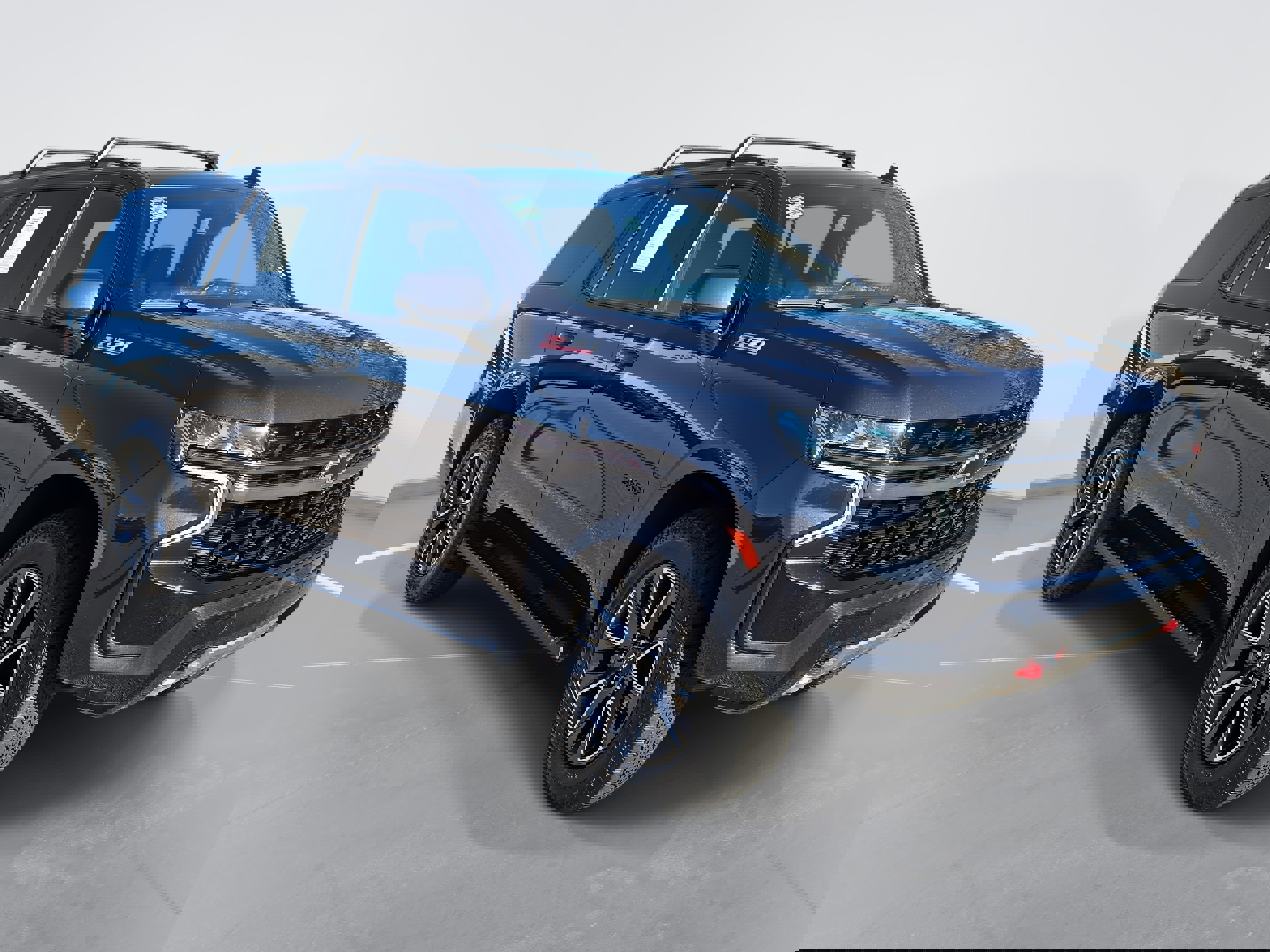 Used 2022 Chevrolet Tahoe Z71 w/ Luxury Package image 3