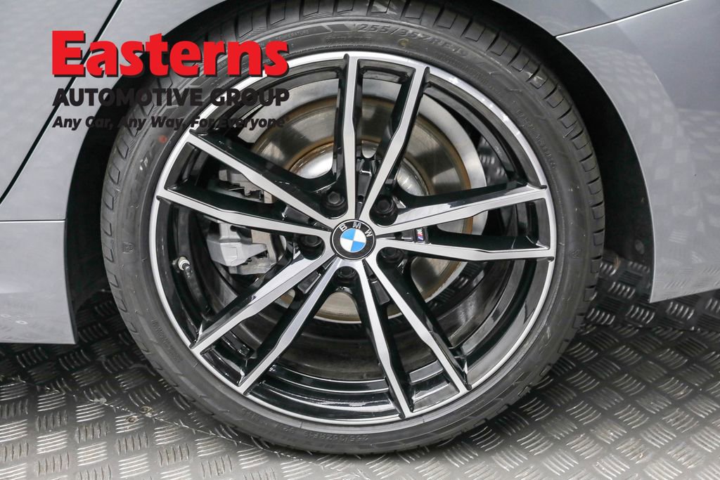 Used 2023 BMW 330i Sedan w/ M Sport Package RWD image 8