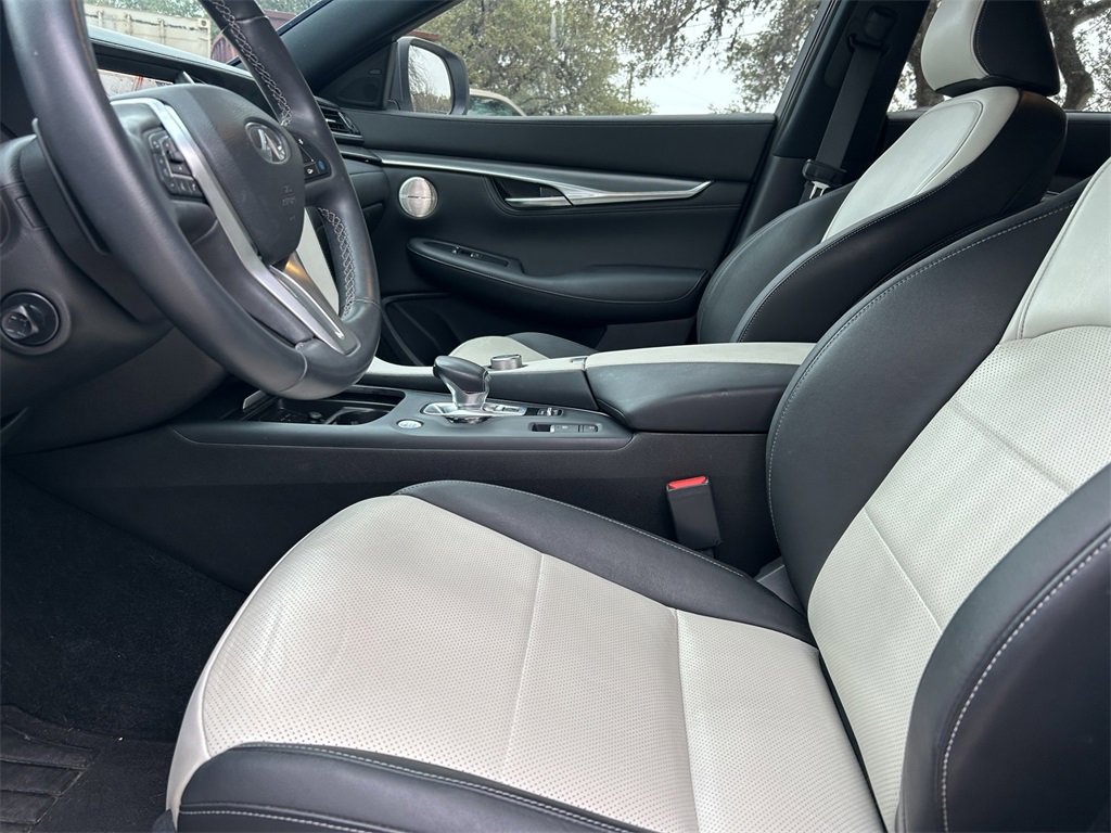 Used 2023 INFINITI QX55 Essential image 13