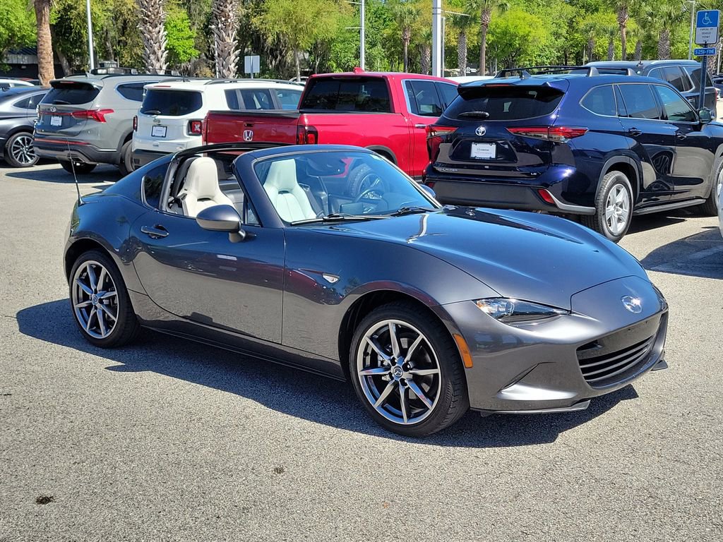 Used 2021 MAZDA MX-5 Miata RF Grand Touring RWD image 3