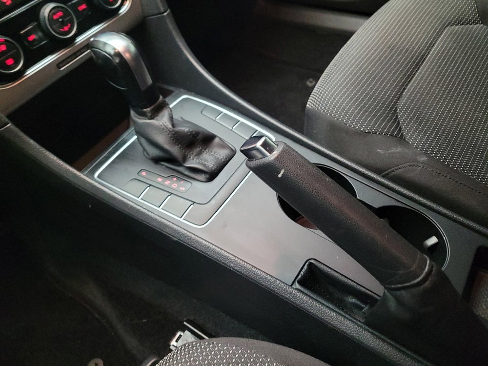 Used 2016 Volkswagen Passat 1.8T S image 26