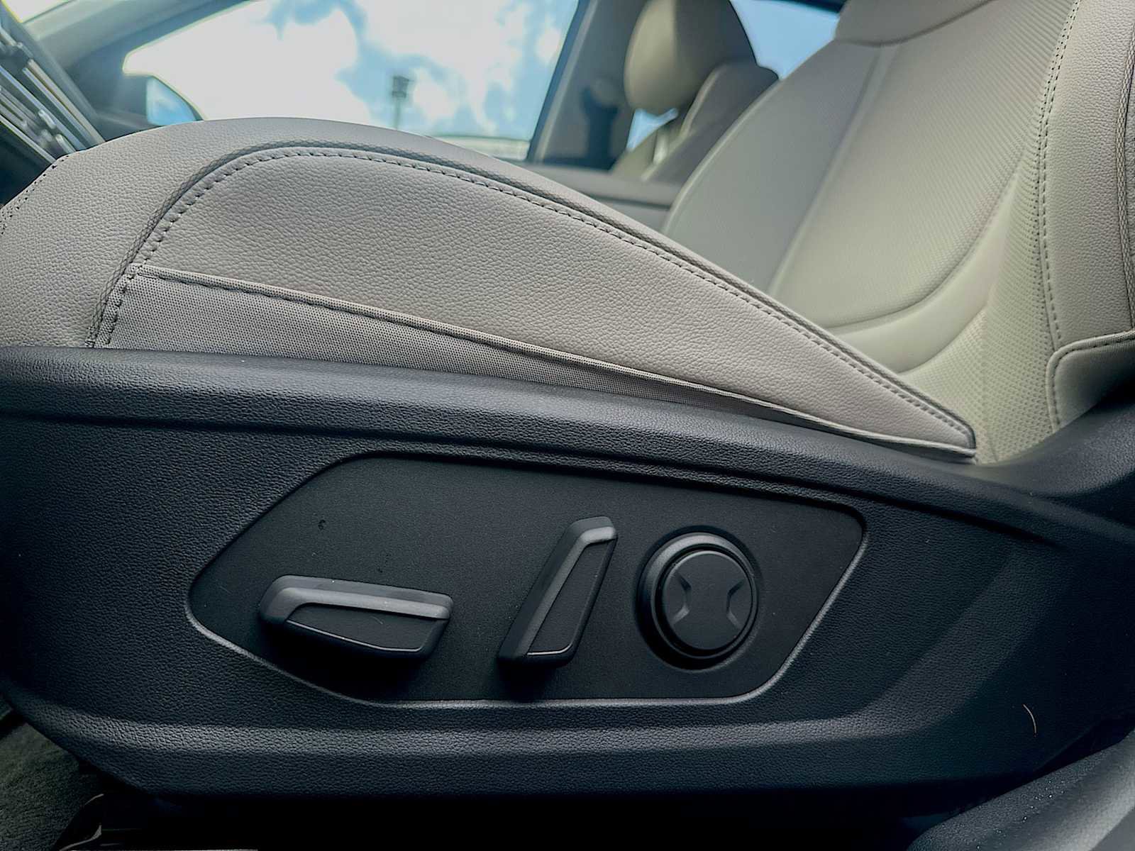 New 2026 Hyundai Tucson Limited AWD/4WD image 6