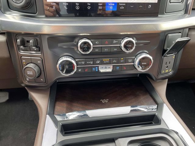 New 2025 Ford F350 King Ranch w/ Chrome Package image 15