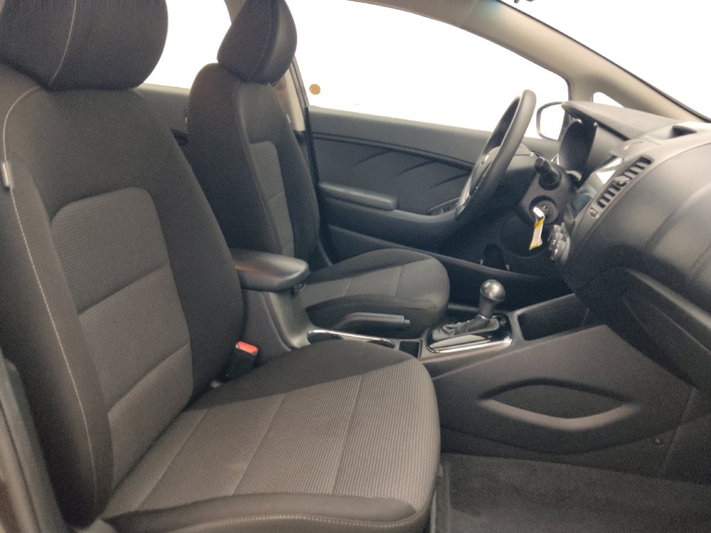 Used 2017 Kia Forte LX FWD image 21
