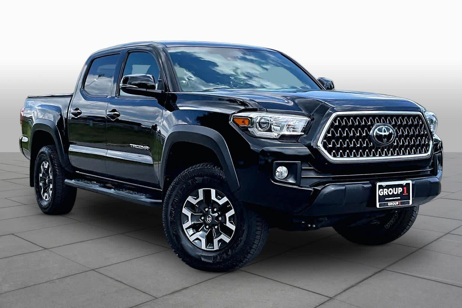 Used 2018 Toyota Tacoma TRD Off-Road w/ Technology Package AWD/4WD image 3