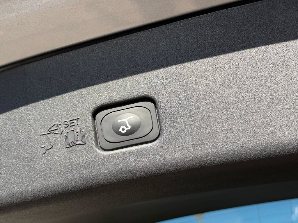 New 2026 Lincoln Nautilus Reserve AWD/4WD image 7