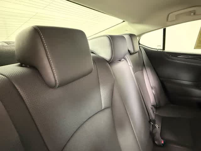 Used 2022 Lexus ES 350 w/ Accessory Package 2 FWD image 24