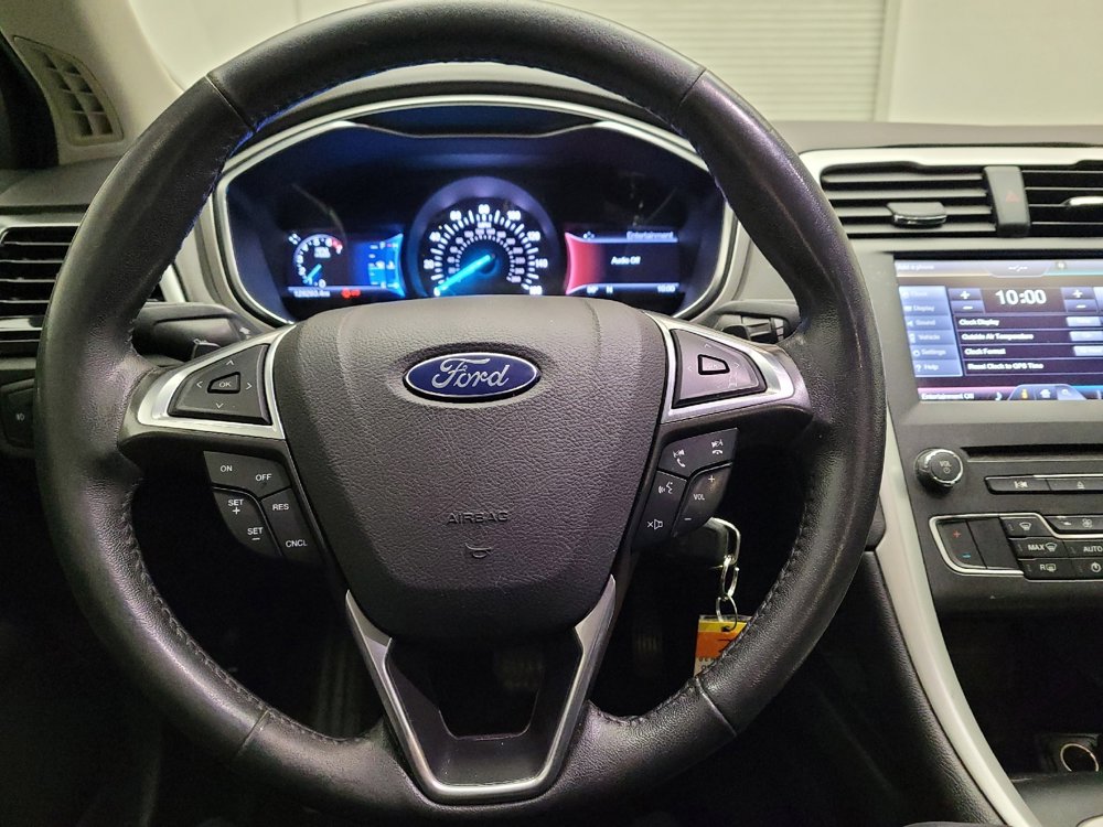 Used 2016 Ford Fusion SE FWD image 22