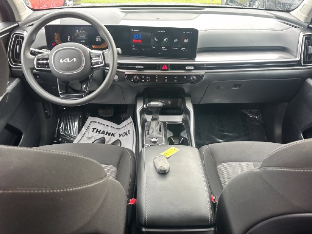 Used 2024 Kia Sorento LX FWD image 16