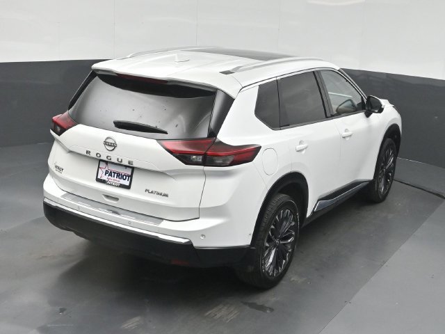 Used 2024 Nissan Rogue Platinum FWD image 41
