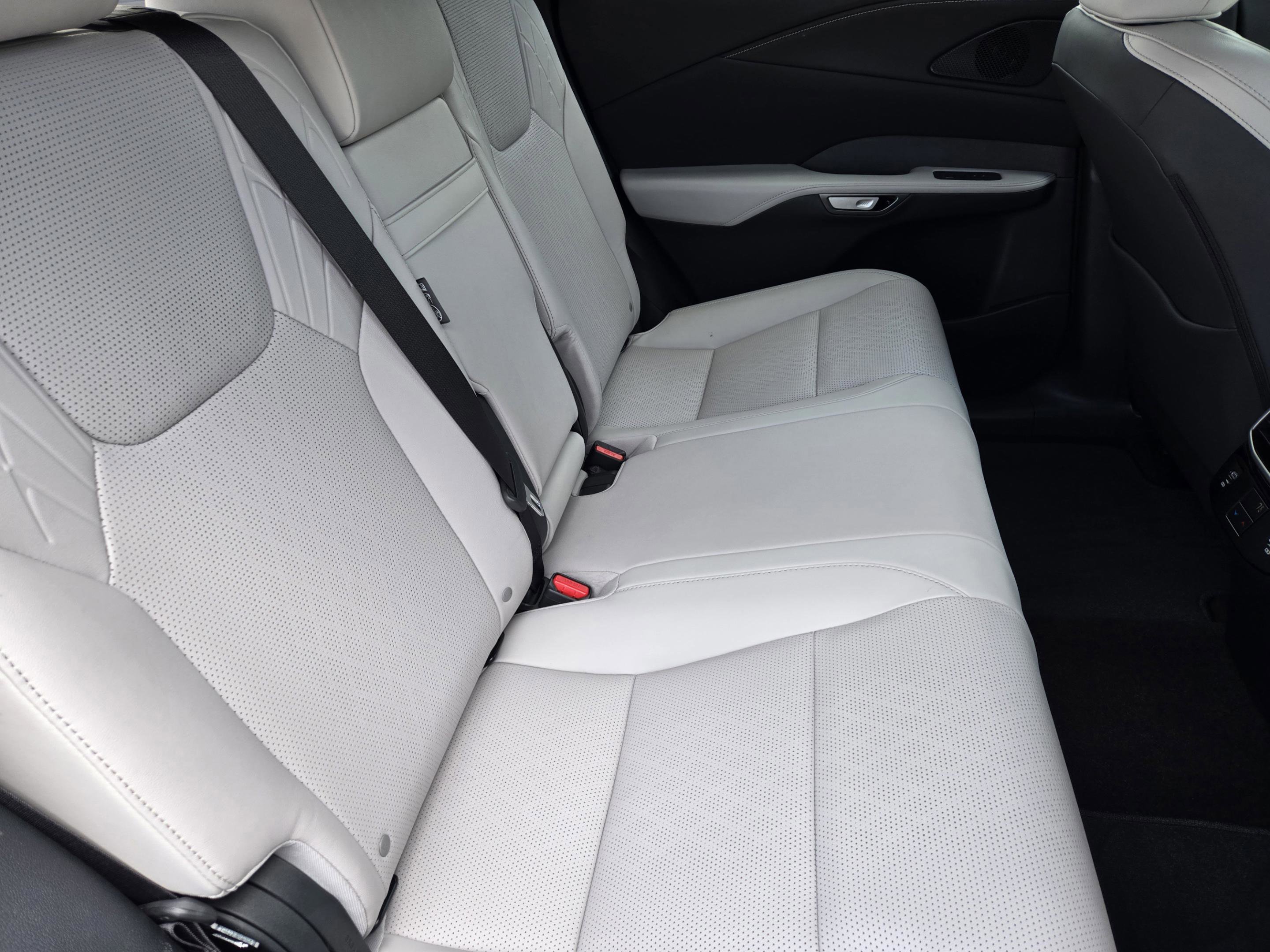 Used 2025 Lexus RX 350 Premium Plus w/ Accessory Package (Z1) FWD image 30