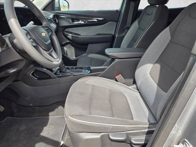 Used 2025 Chevrolet TrailBlazer LT FWD image 15