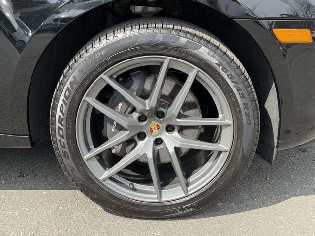Used 2025 Porsche Macan Turbo image 13