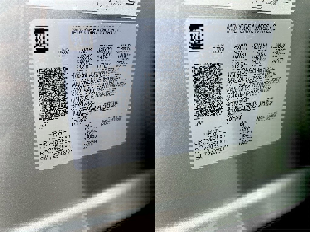 New 2025 Chevrolet Traverse LT w/ Driver Confidence Package image 28