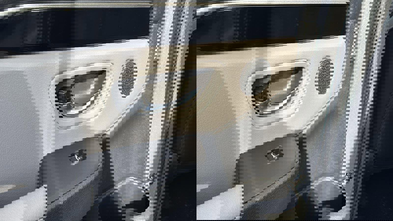 New 2025 Honda Pilot Touring image 17