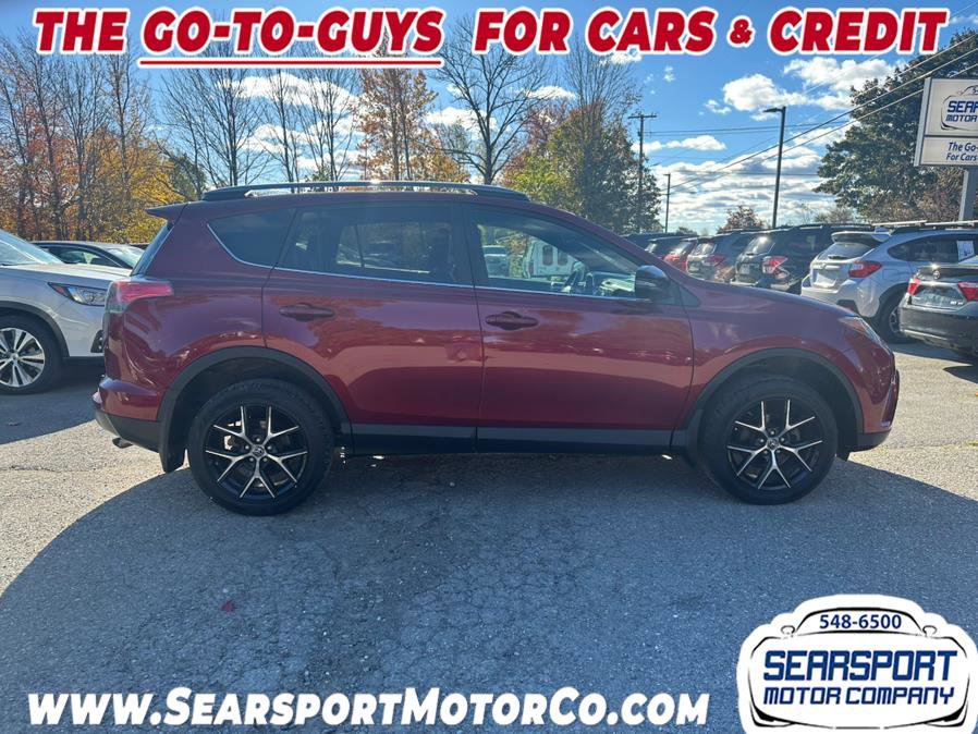 Used 2018 Toyota RAV4 SE image 4