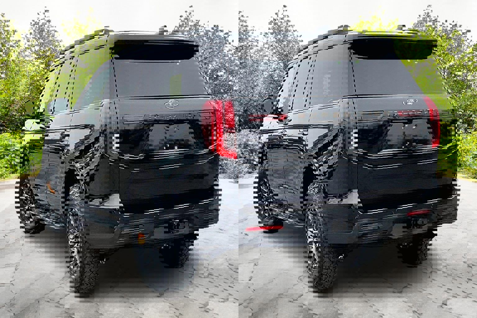 New 2026 Ford Expedition Tremor image 3