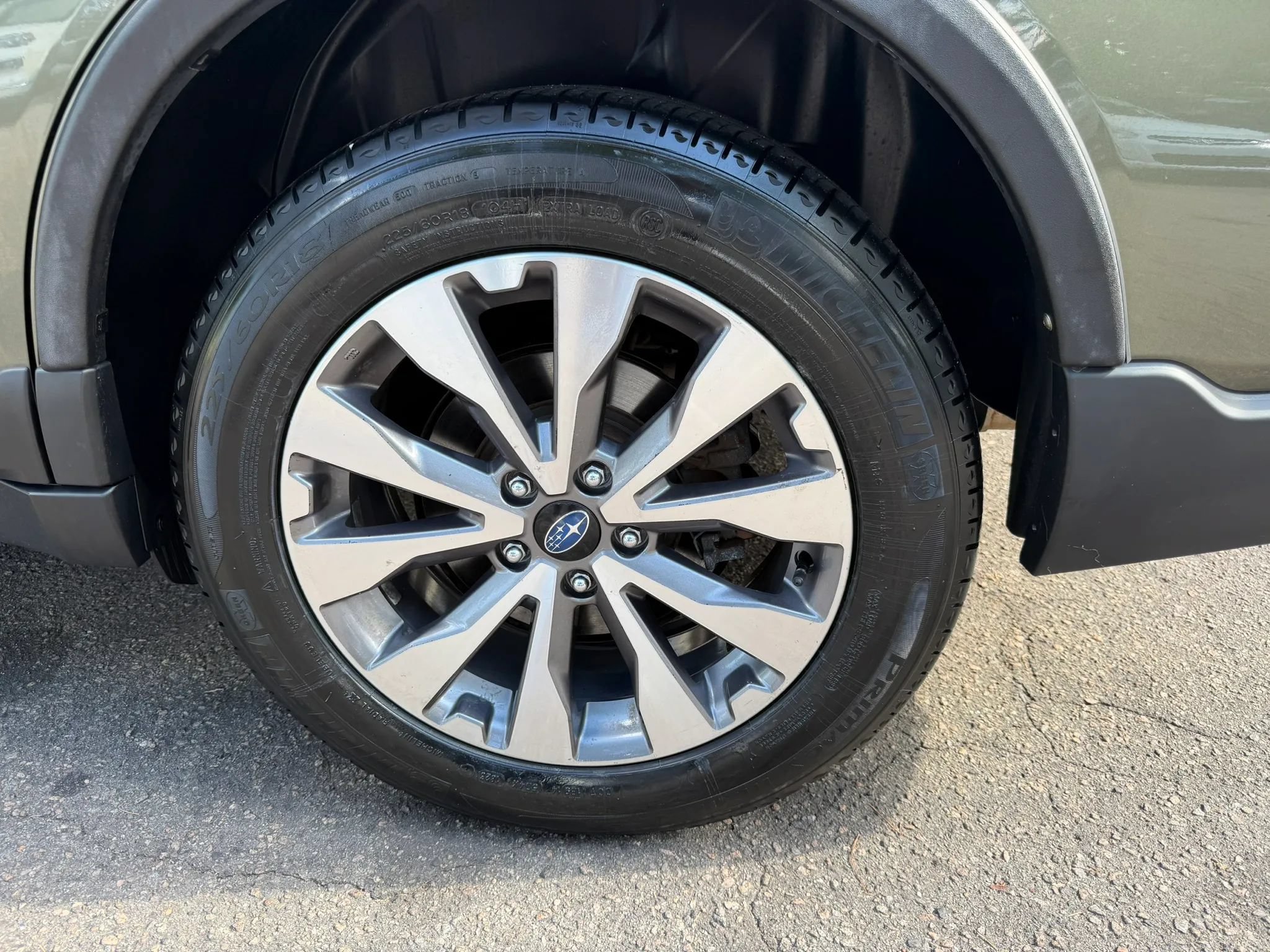 Used 2018 Subaru Outback 3.6R Touring AWD/4WD image 39