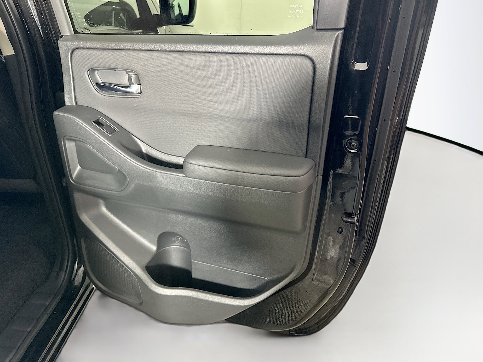 Used 2024 Nissan Frontier SL image 28