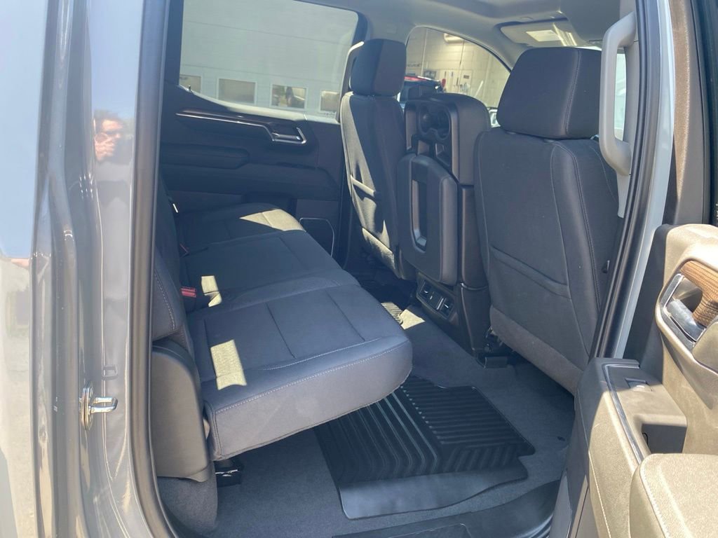 Used 2024 Chevrolet Silverado 1500 LT AWD/4WD image 13