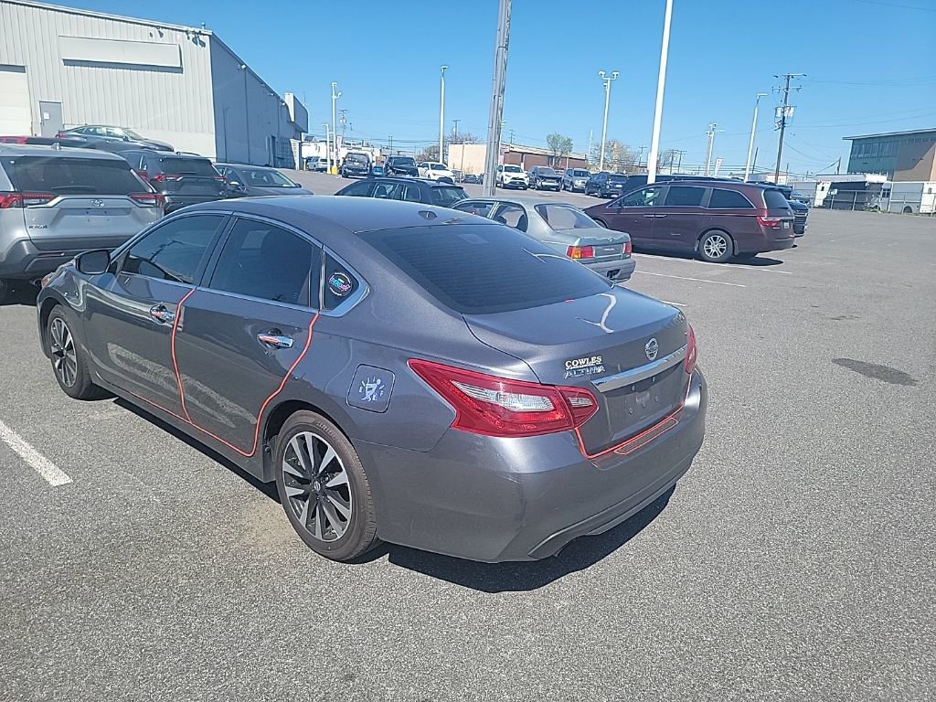 Used 2018 Nissan Altima 2.5 SL w/ 2.5 SL Technology Package FWD image 8