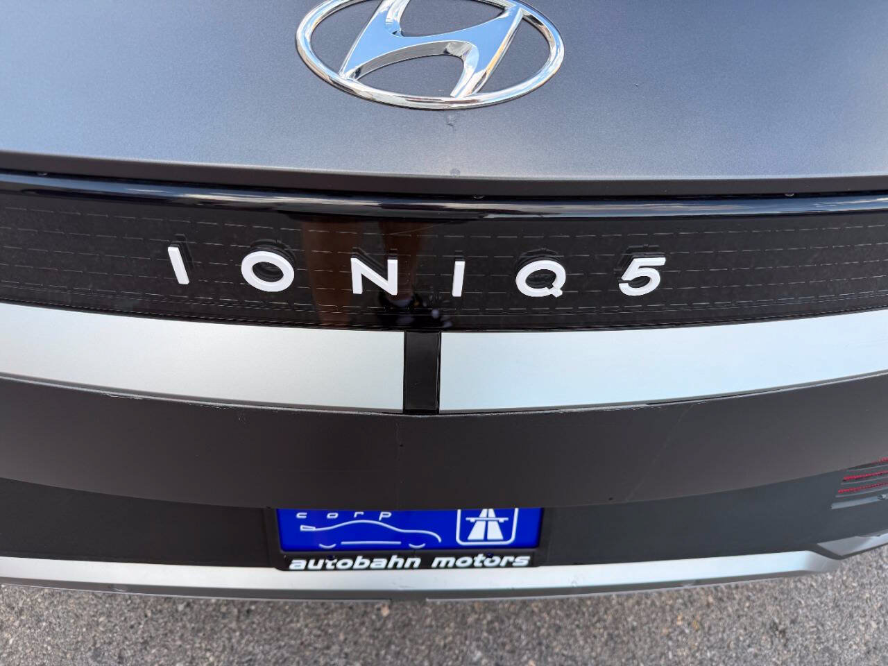 Used 2024 Hyundai Ioniq 5 SEL AWD/4WD image 16