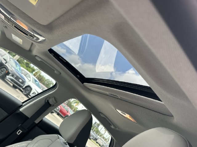 Certified 2024 Hyundai Elantra Limited FWD image 16