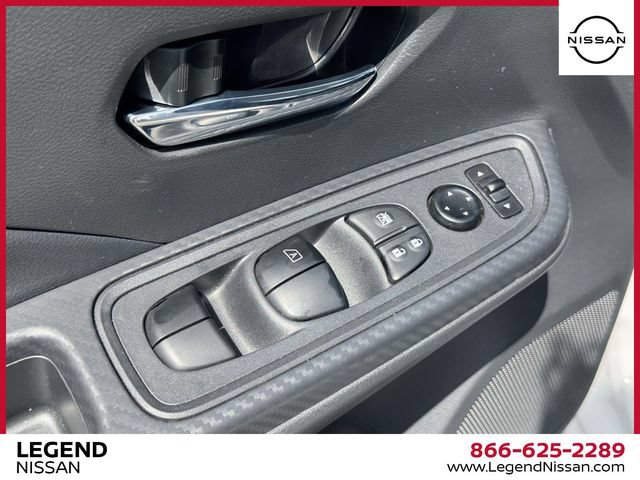 Used 2023 Nissan Versa SV FWD image 15