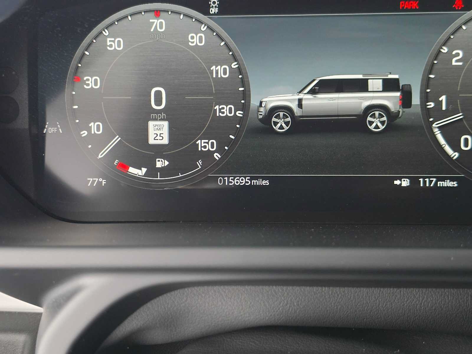Used 2025 Land Rover Defender 110 X-Dynamic SE AWD/4WD image 24