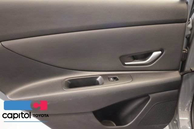 Used 2023 Hyundai Elantra Limited FWD image 32