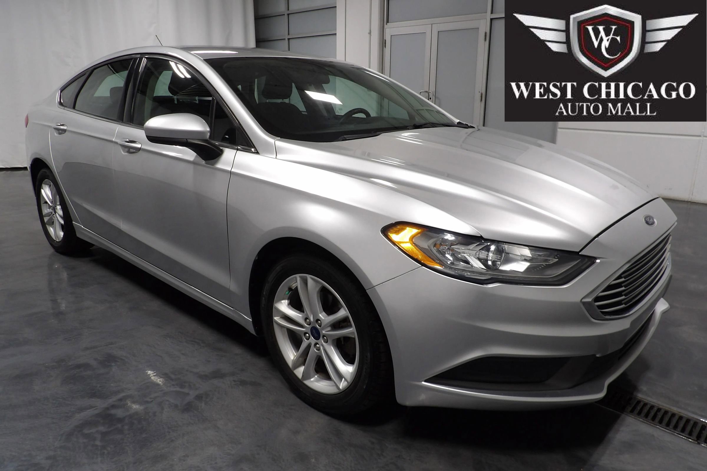 Used 2018 Ford Fusion SE FWD image 1