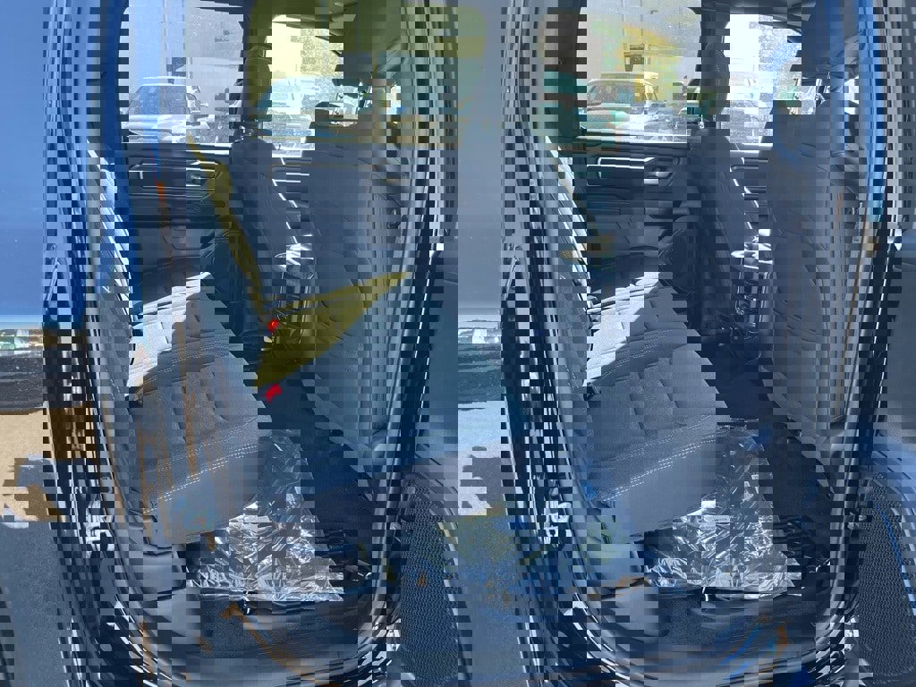 New 2026 RAM 1500 4x4 Crew Cab image 13