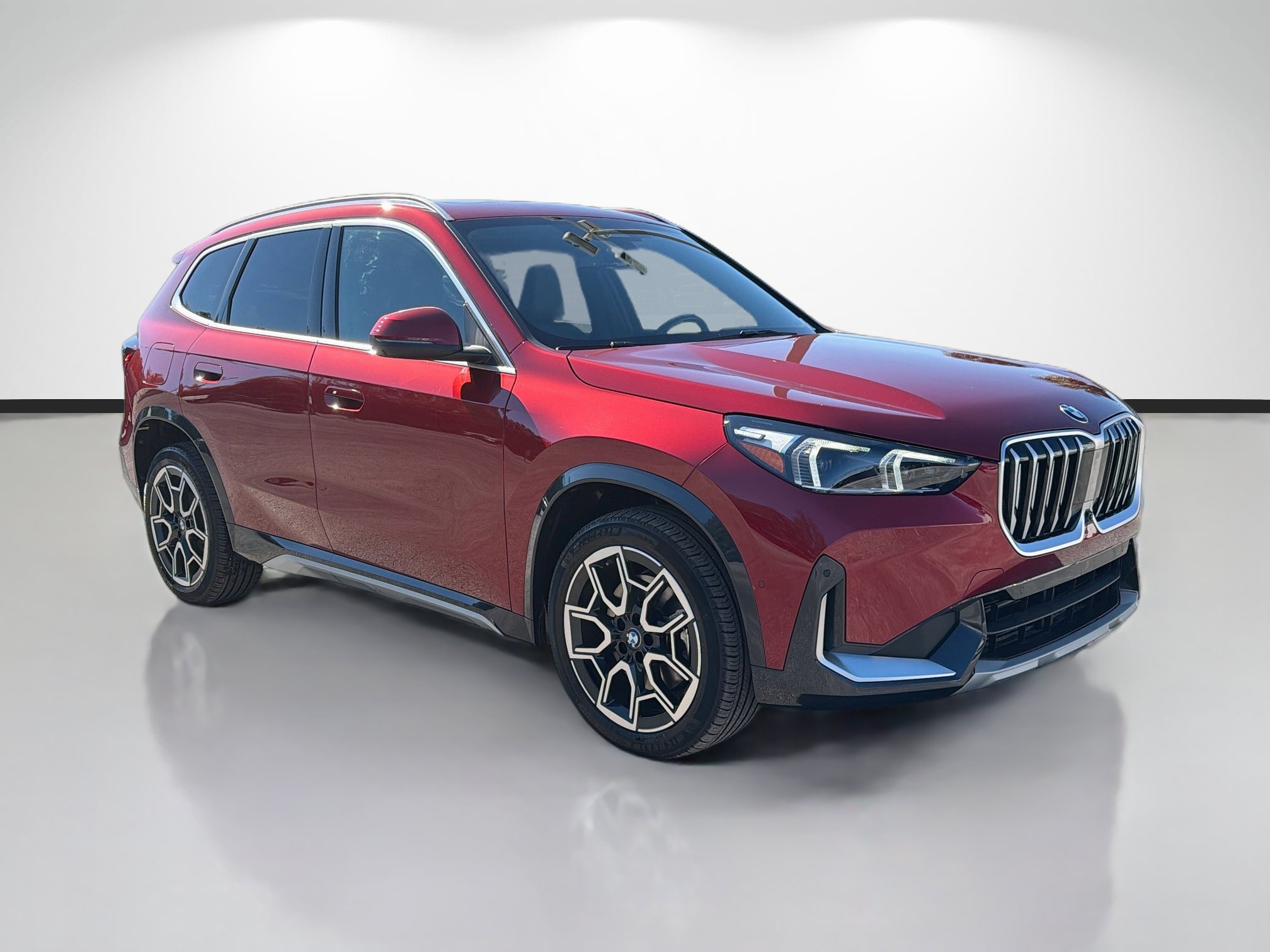 Used 2026 BMW X1 xDrive28i AWD/4WD image 1