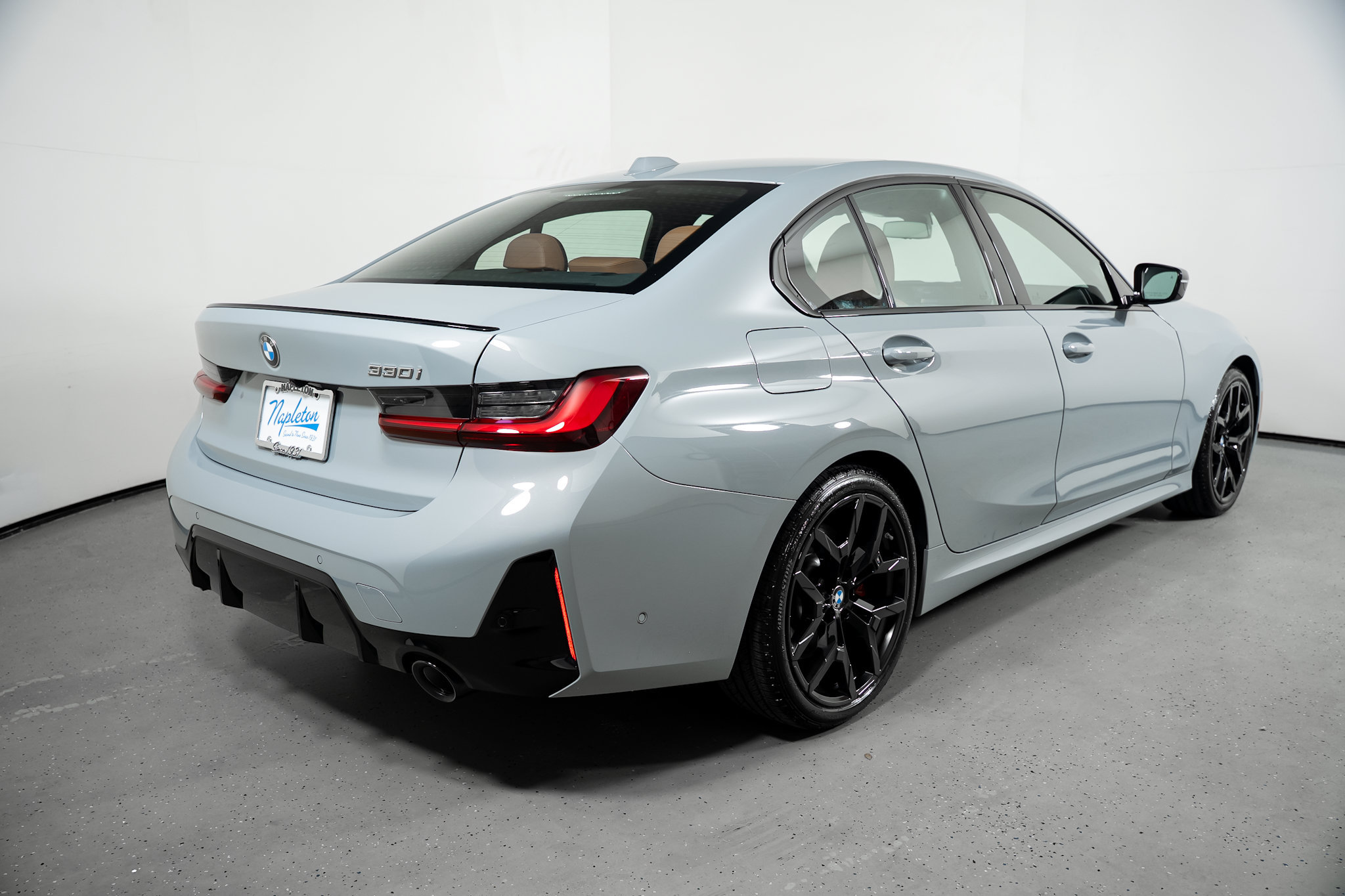 Used 2026 BMW 330i Sedan RWD image 9