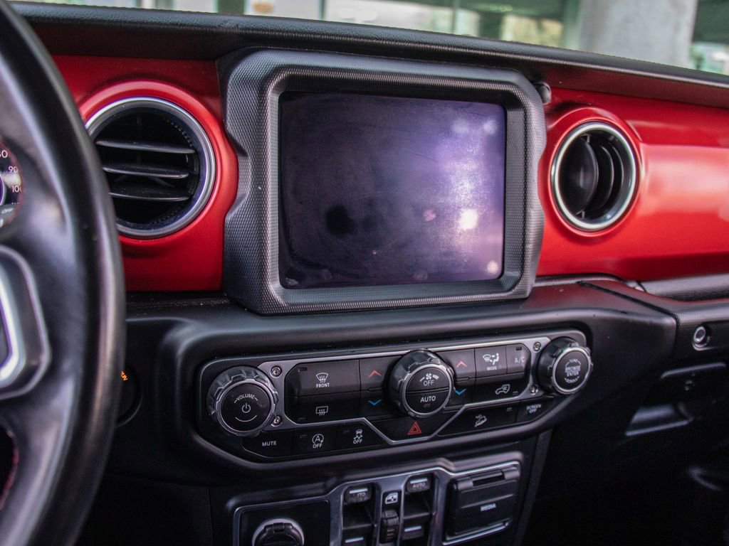 Used 2018 Jeep Wrangler Unlimited Rubicon image 16