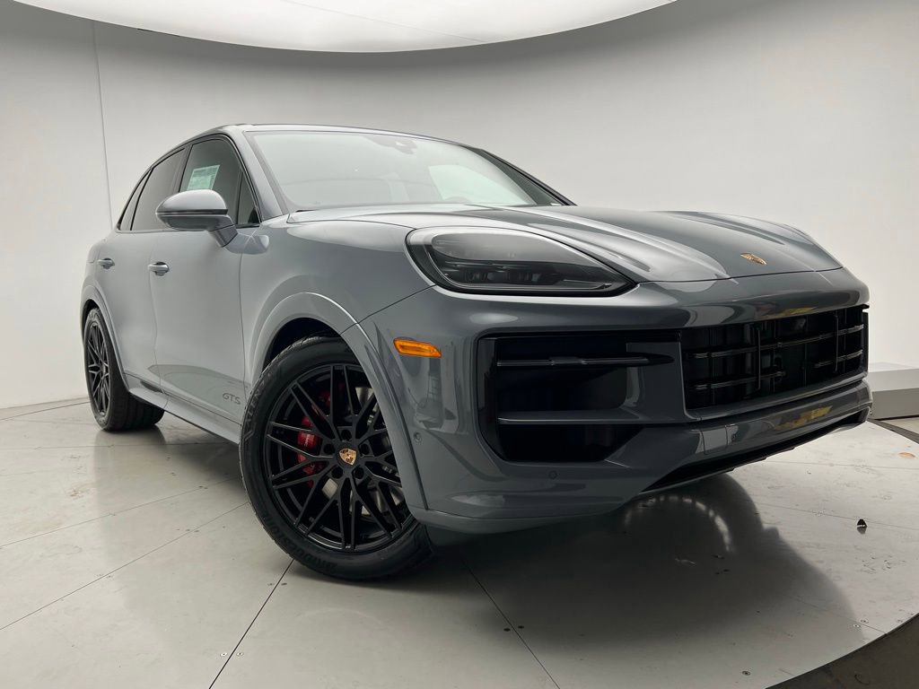New 2026 Porsche Cayenne GTS image 24