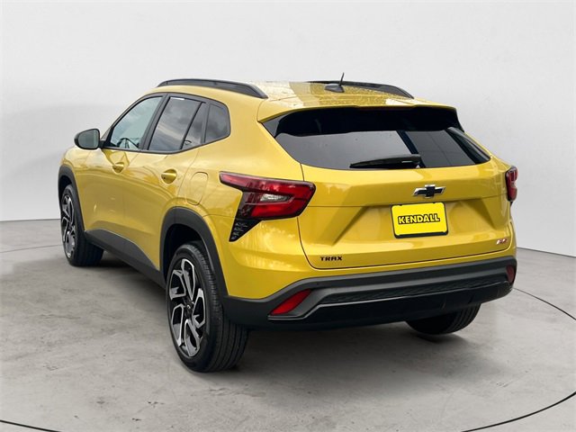 Used 2024 Chevrolet Trax RS w/ Driver Confidence Package image 3