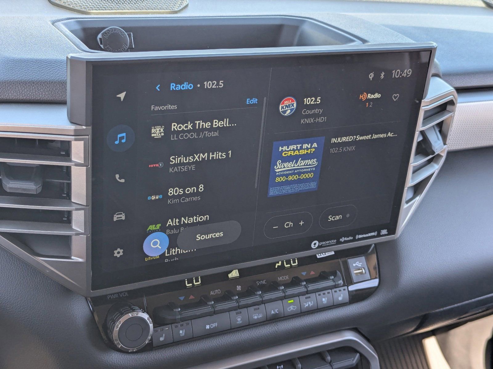 Used 2024 Toyota Tundra Limited w/ TRD Off-Road Package image 27