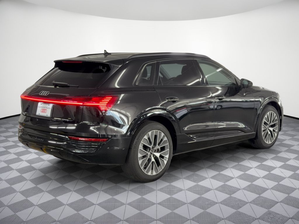 Used 2024 Audi Q8 e-tron Premium Plus w/ Prestige Package AWD/4WD image 9