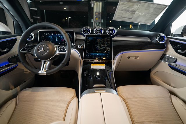 New 2026 Mercedes-Benz GLC 300 4MATIC image 9