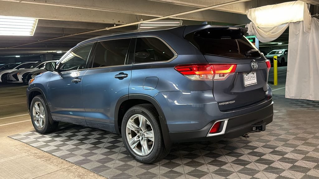 Used 2017 Toyota Highlander Limited AWD/4WD image 7